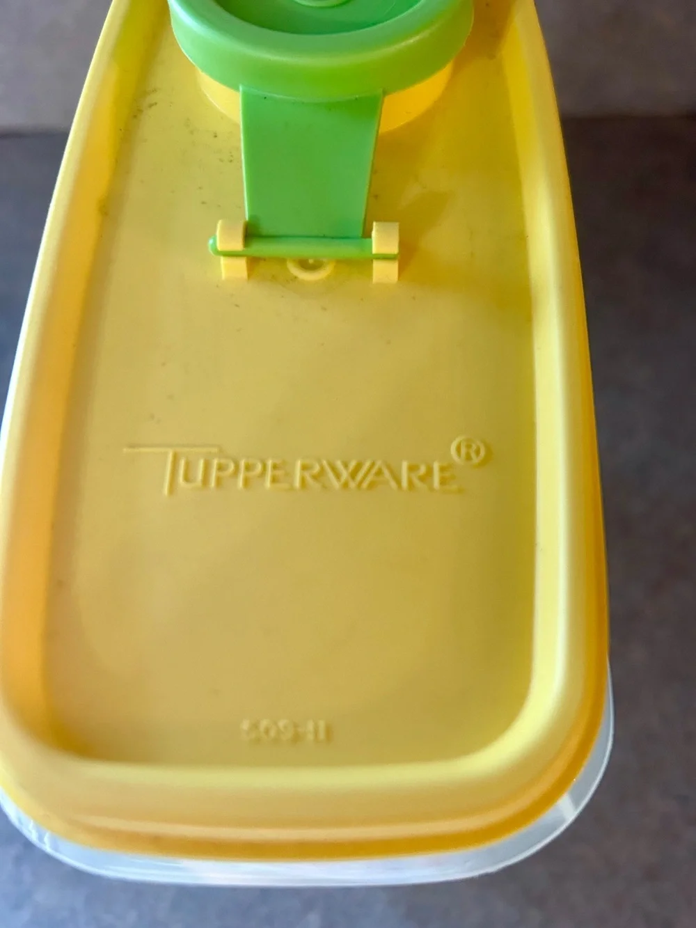 Tupperware Yellow-Lid Dry Goods Container with Green Scoop